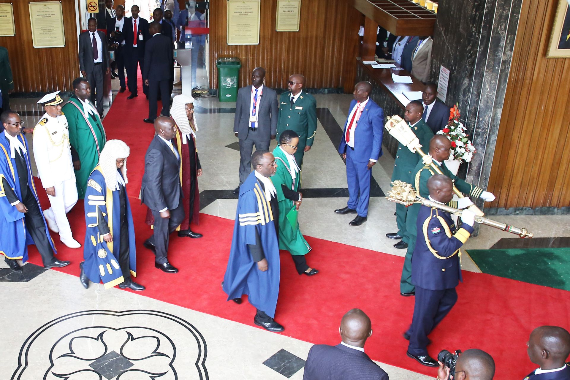 inside parliament (1)